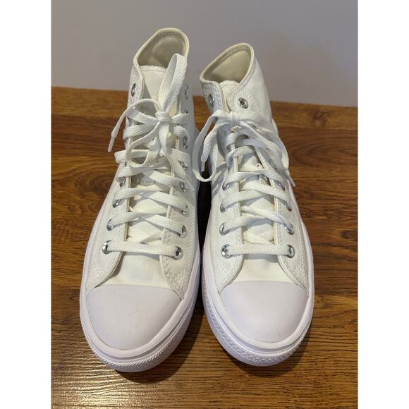 Women's Converse Chuck Taylor All Star Moves White 9.5 Iconic Minimalist Style - Picture 3 of 9